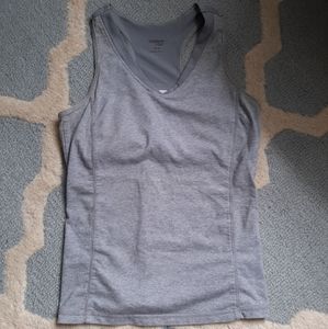 🗽 Danskin sports top